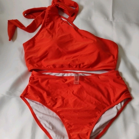 One-Shoulder Bikini Set in Rust - Picture 9 of 11